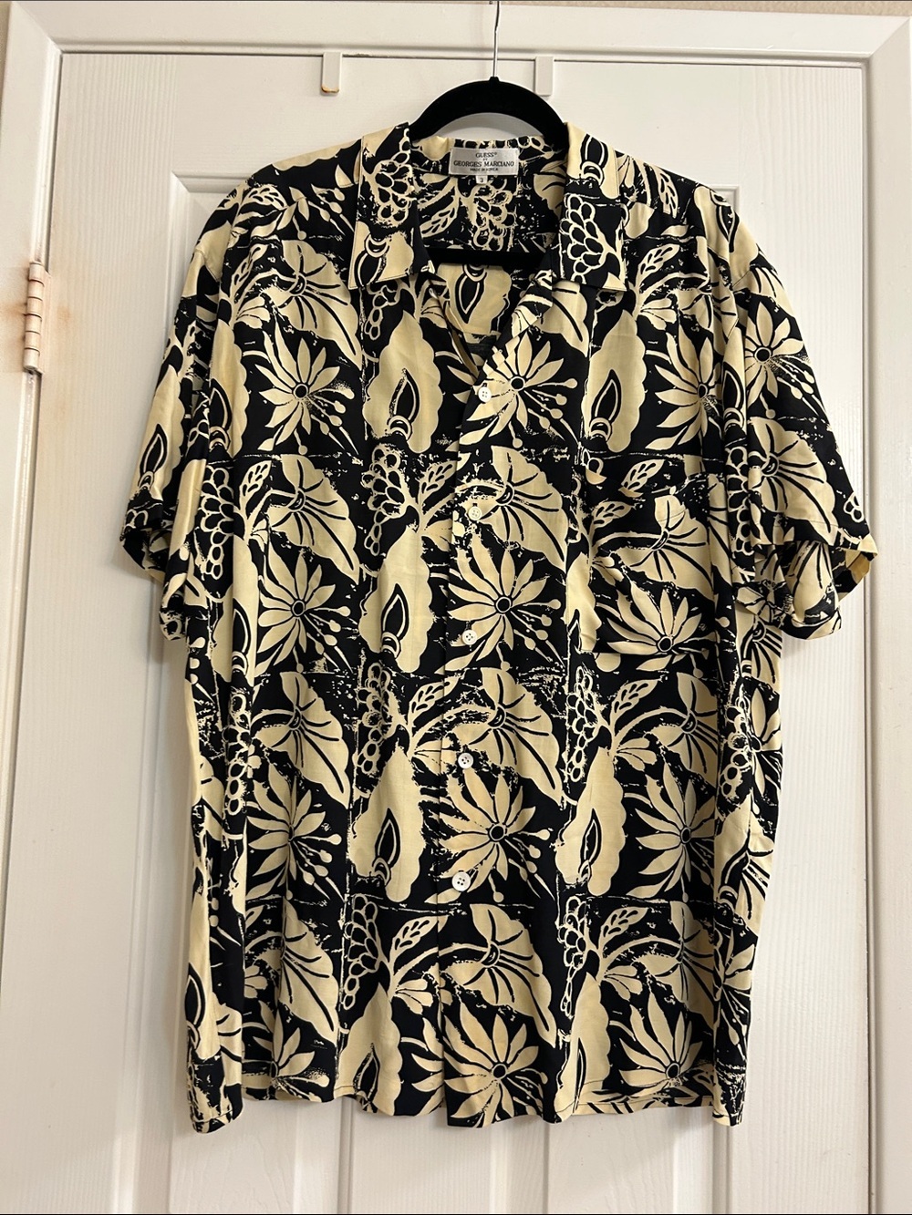 Vintage 90s GUESS by George Marciano 100% Rayon Tropical Camp Shirt Size 3 (L)